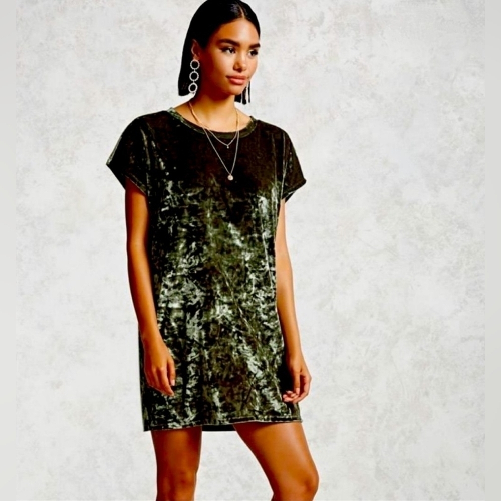 Forever 21 Olive Velvet Short Sleeve Mini Dress